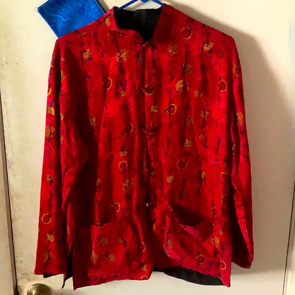 A red and gold oriental style shirt *reversable